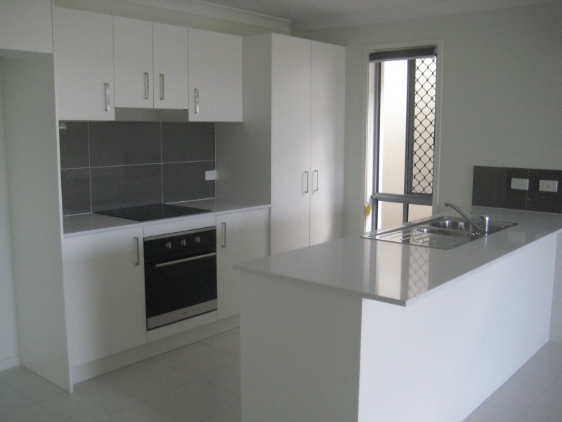 34 MacIntyre Crescent, Pelican Waters QLD 4551