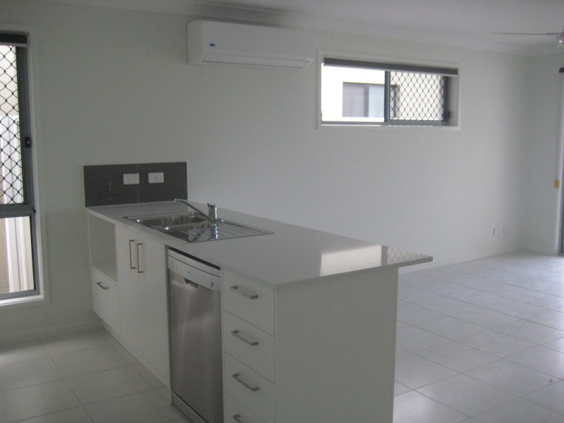 34 MacIntyre Crescent, Pelican Waters QLD 4551