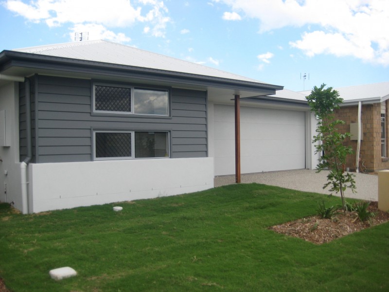 34 MacIntyre Crescent, Pelican Waters QLD 4551