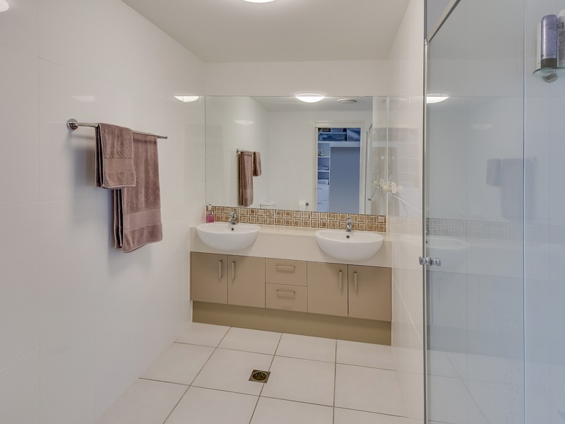 Unit 27/11 Canberra Terrace, Kings Beach QLD 4551