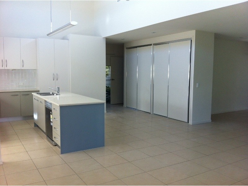 25 The Promenade, Pelican Waters QLD 4551