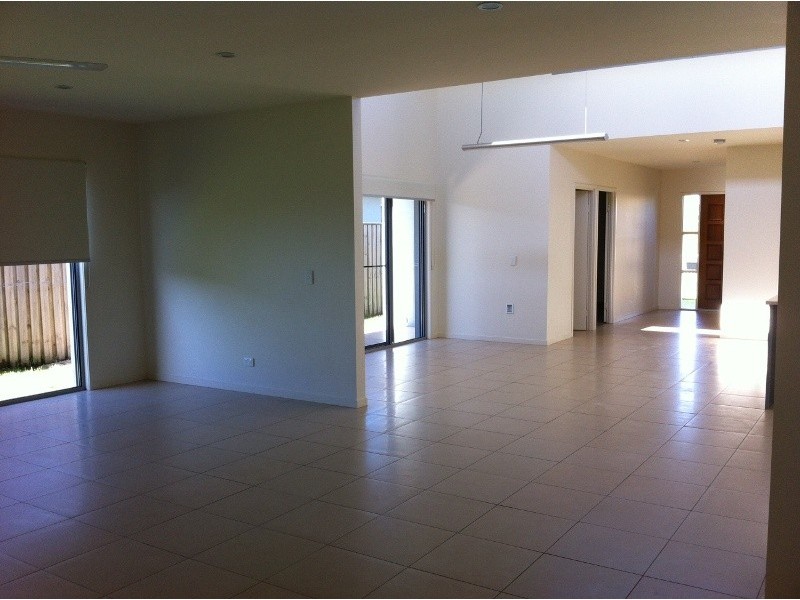 25 The Promenade, Pelican Waters QLD 4551