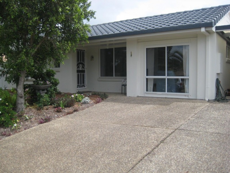 8 Minnow Court, Currimundi QLD 4551