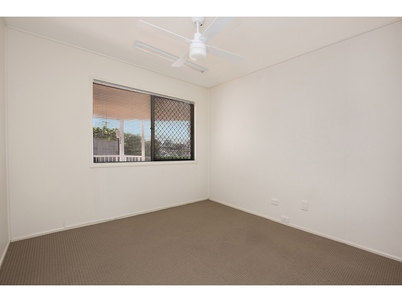 Unit 1, 10 Wavell Avenue, Golden Beach QLD 4551