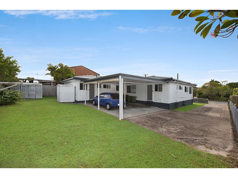Unit 1, 10 Wavell Avenue, Golden Beach QLD 4551