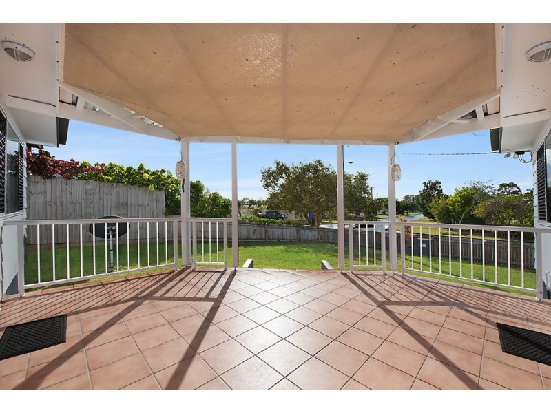 Unit 1, 10 Wavell Avenue, Golden Beach QLD 4551