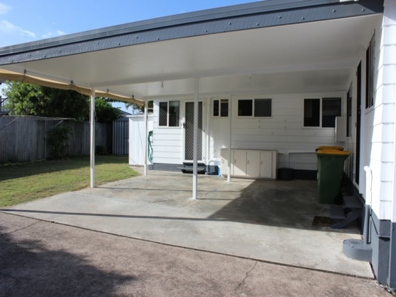 Unit 2, 10 Wavell Avenue, Golden Beach QLD 4551