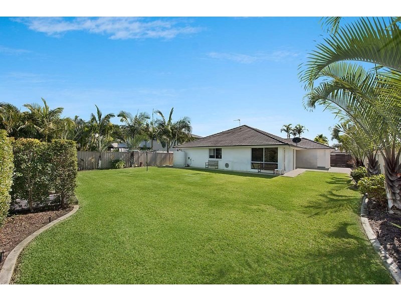 24 Kuthar Street, Pelican Waters QLD 4551