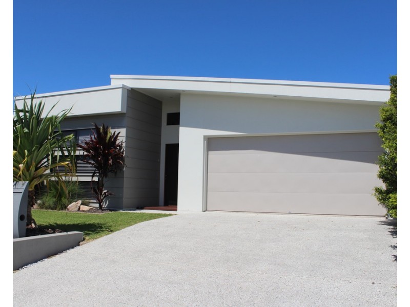 4 Blue Fin Circuit, Mountain Creek QLD 4557