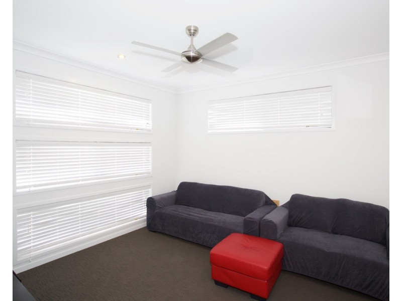 4 Blue Fin Circuit, Mountain Creek QLD 4557