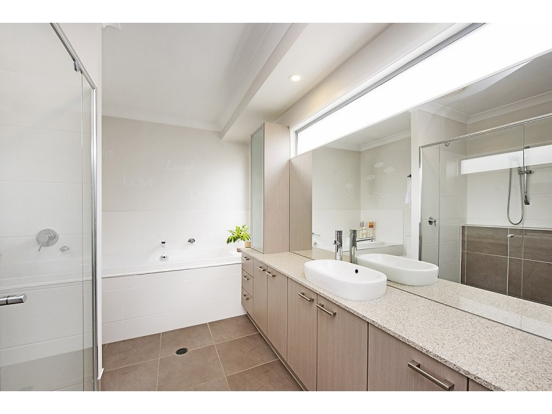 20 Echo Street, Pelican Waters QLD 4551