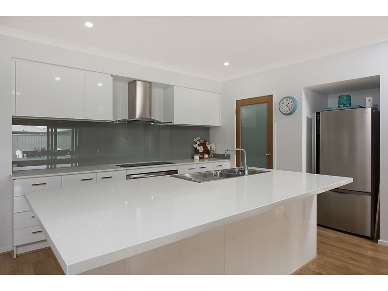 11 Tilney Street, Pelican Waters QLD 4551