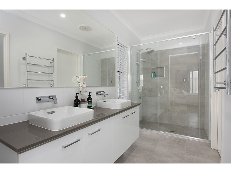 11 Tilney Street, Pelican Waters QLD 4551