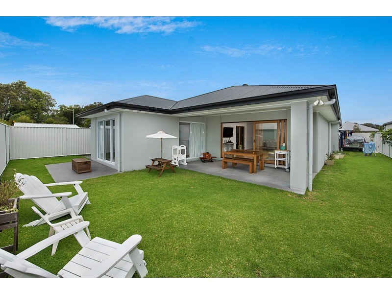 11 Tilney Street, Pelican Waters QLD 4551