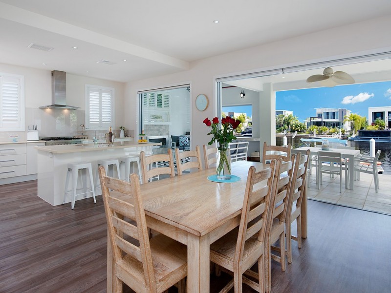 2 North Point Crescent, Pelican Waters QLD 4551