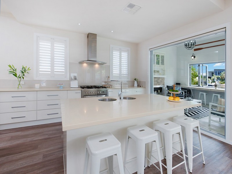 2 North Point Crescent, Pelican Waters QLD 4551