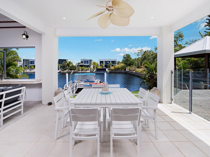 2 North Point Crescent, Pelican Waters QLD 4551