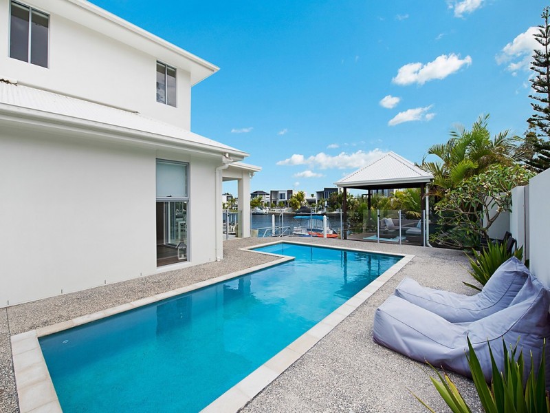2 North Point Crescent, Pelican Waters QLD 4551