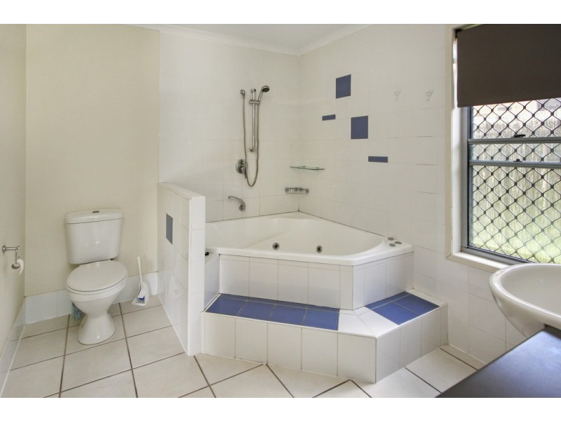 432 Oceanic Drive South, Wurtulla QLD 4575