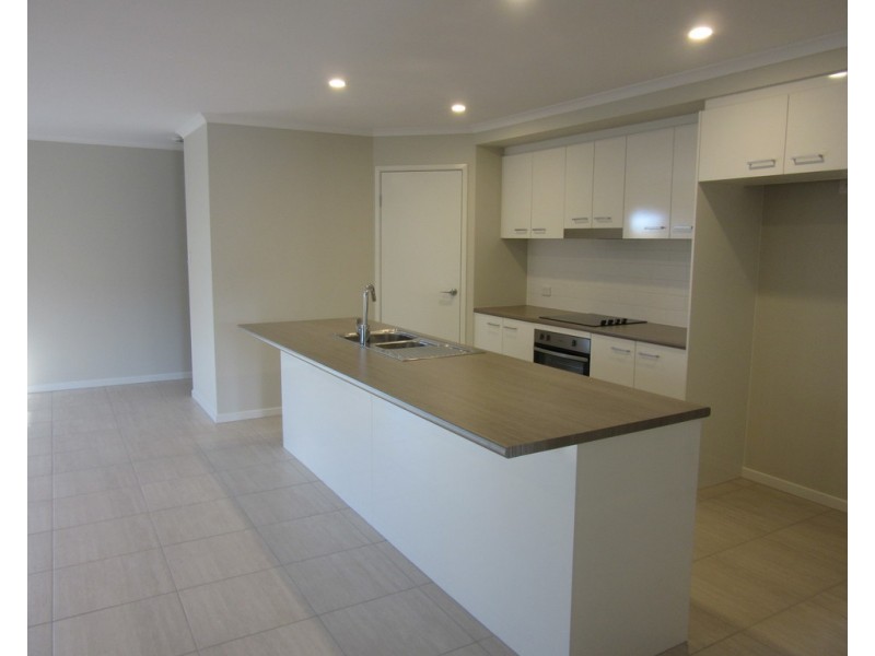 7 Topaz Drive, Caloundra West QLD 4551