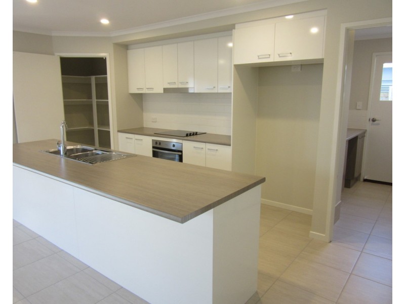 7 Topaz Drive, Caloundra West QLD 4551