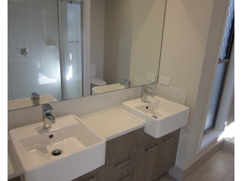 7 Topaz Drive, Caloundra West QLD 4551