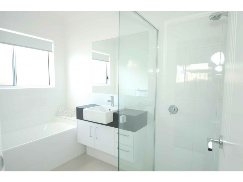 15 White Cedar Drive, Meridan Plains QLD 4551