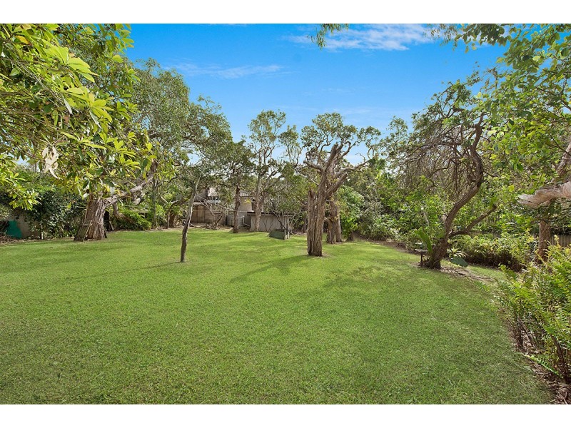 9-11 Ernest Street, Kings Beach QLD 4551