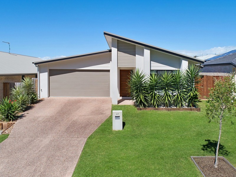 37 Parkview Drive, Little Mountain QLD 4551