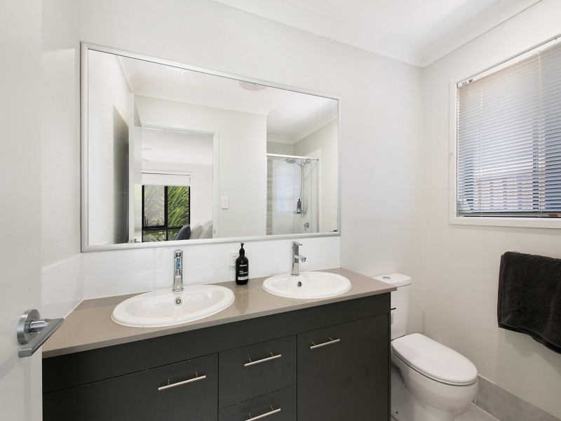 37 Parkview Drive, Little Mountain QLD 4551