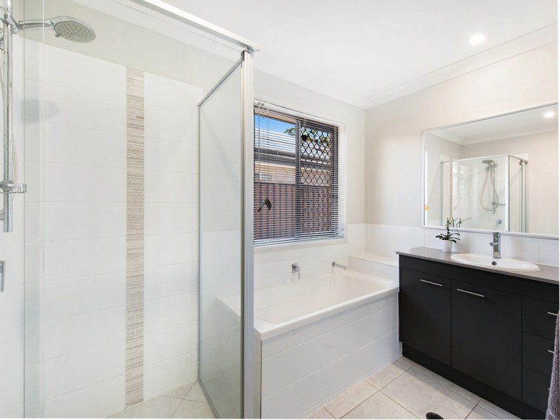 37 Parkview Drive, Little Mountain QLD 4551