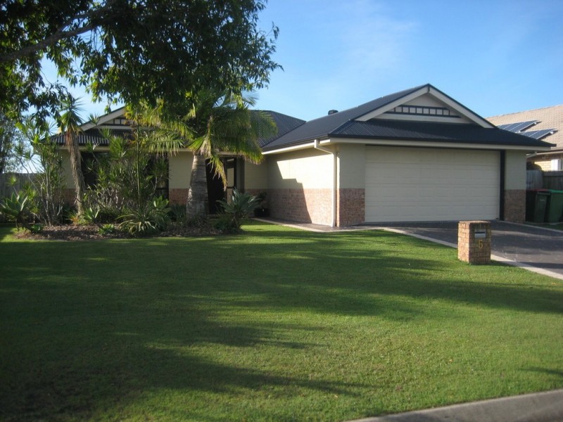 5 Anika Place, Little Mountain QLD 4551