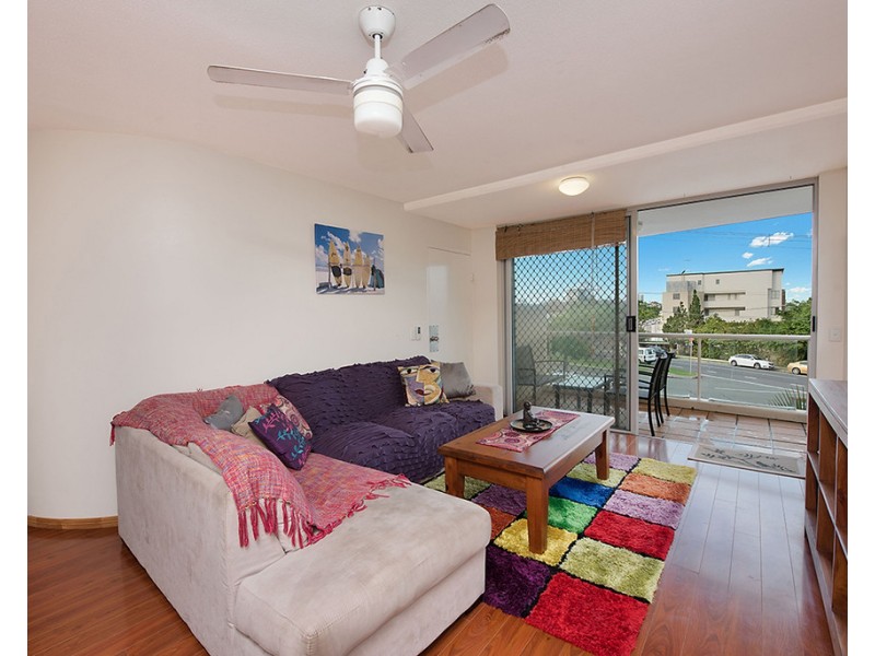 Unit 1/14 Mahia Terrace, Kings Beach QLD 4551