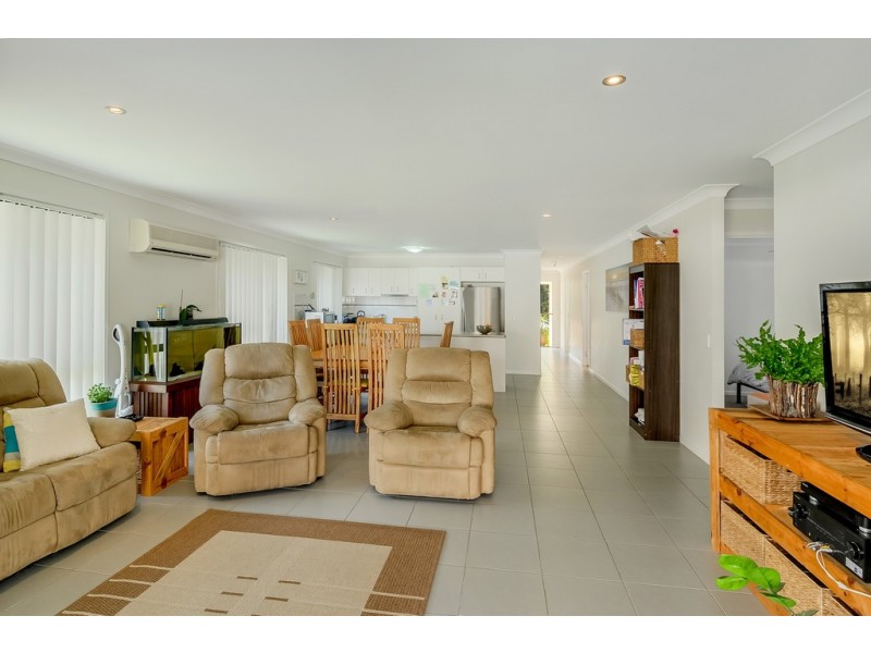 9 Middle Park Street, Little Mountain QLD 4551