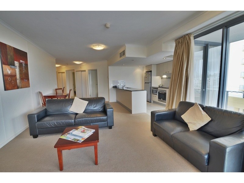 Unit 407 ‘Ocean Views Resort’ 115 Bulcock Street, Caloundra QLD 4551