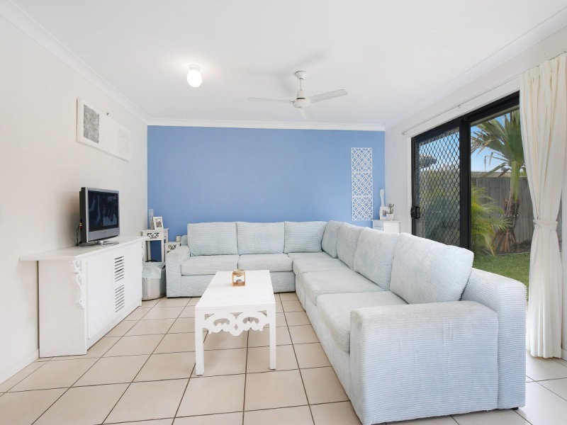 17 Huntley Place, Caloundra West QLD 4551