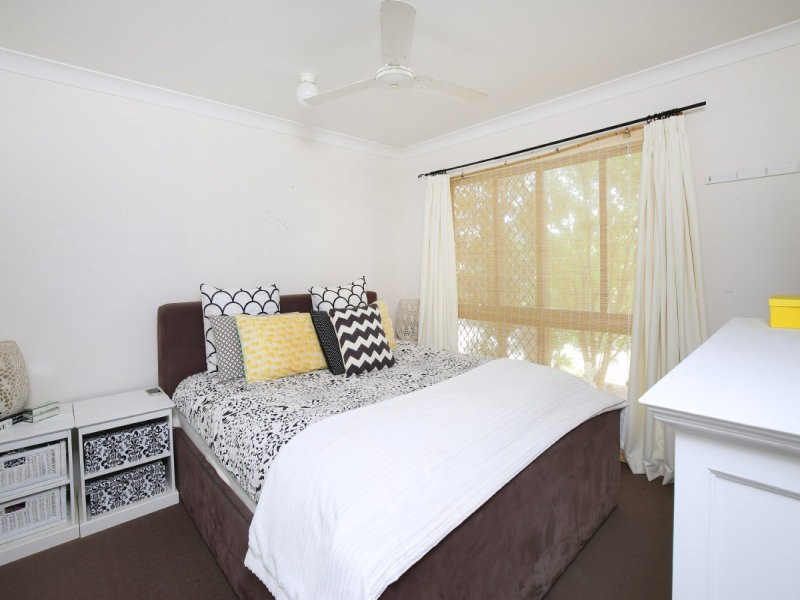 17 Huntley Place, Caloundra West QLD 4551