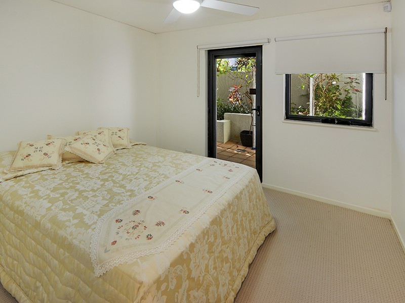 Unit 1/22 Queen of Colonies Parade, Moffat Beach QLD 4551