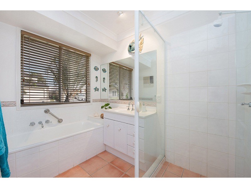 9 Wallum Close, Pelican Waters QLD 4551