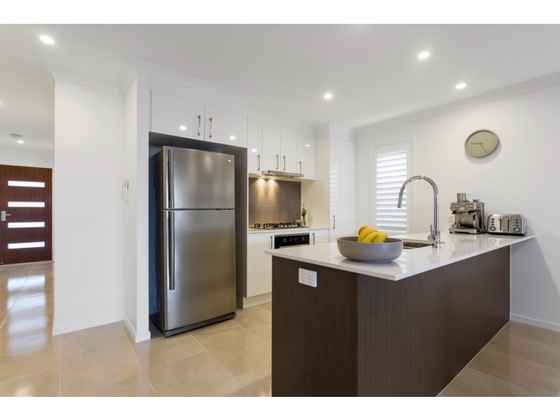 6 Ochre Crescent, Caloundra West QLD 4551