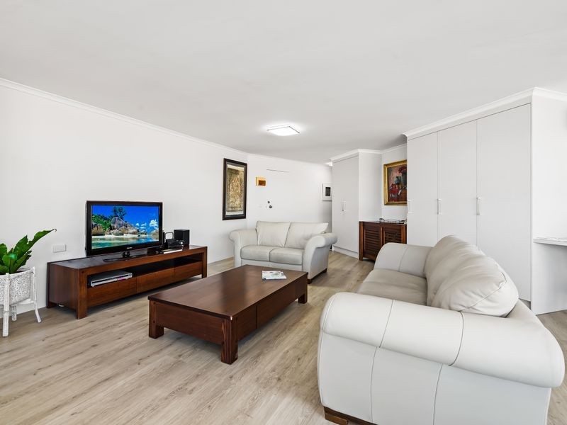 4/15 Esplanade Headland, Kings Beach QLD 4551