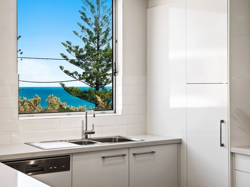 4/15 Esplanade Headland, Kings Beach QLD 4551