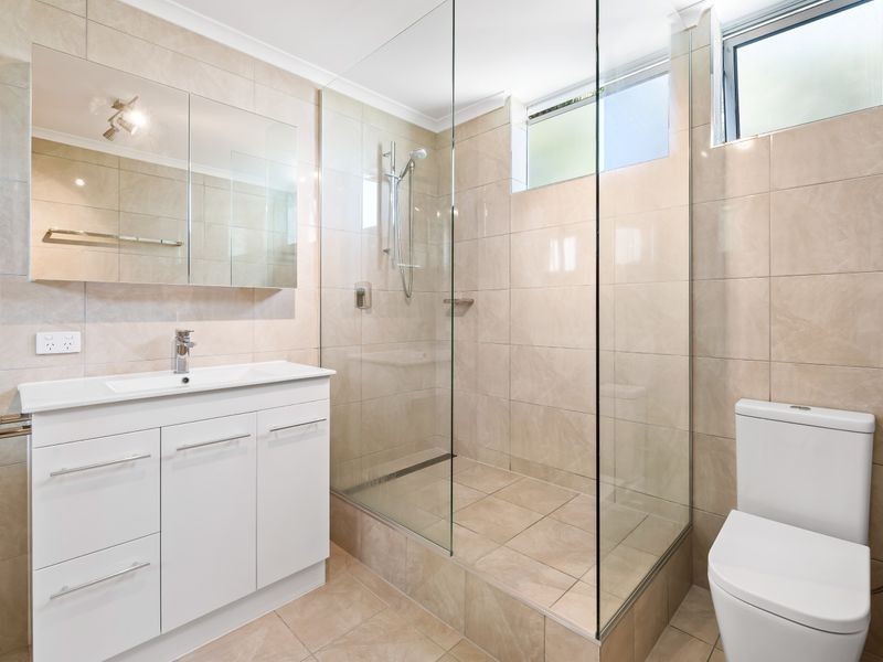 4/15 Esplanade Headland, Kings Beach QLD 4551