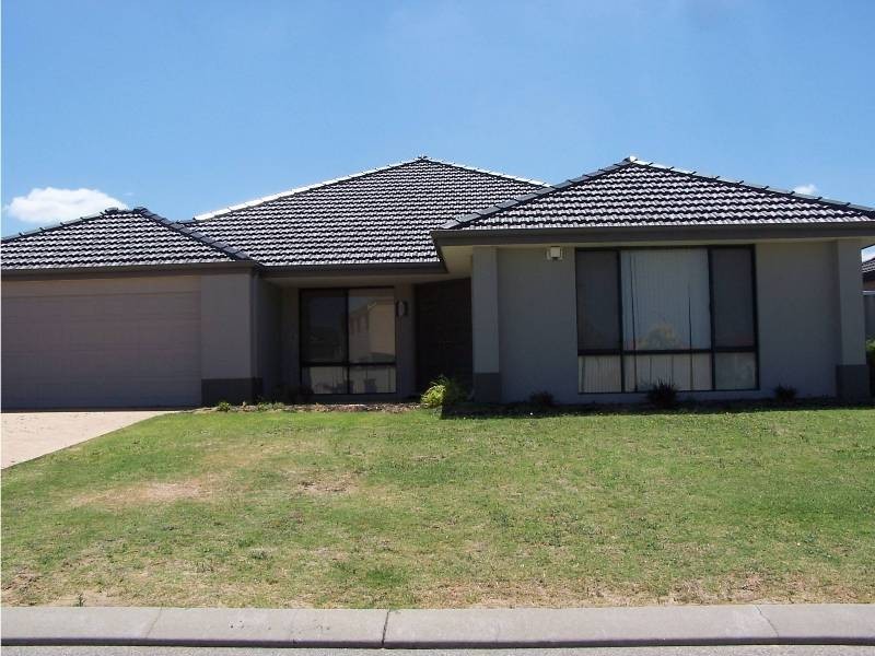 18 L’Esterel Way, Port Kennedy WA 6172