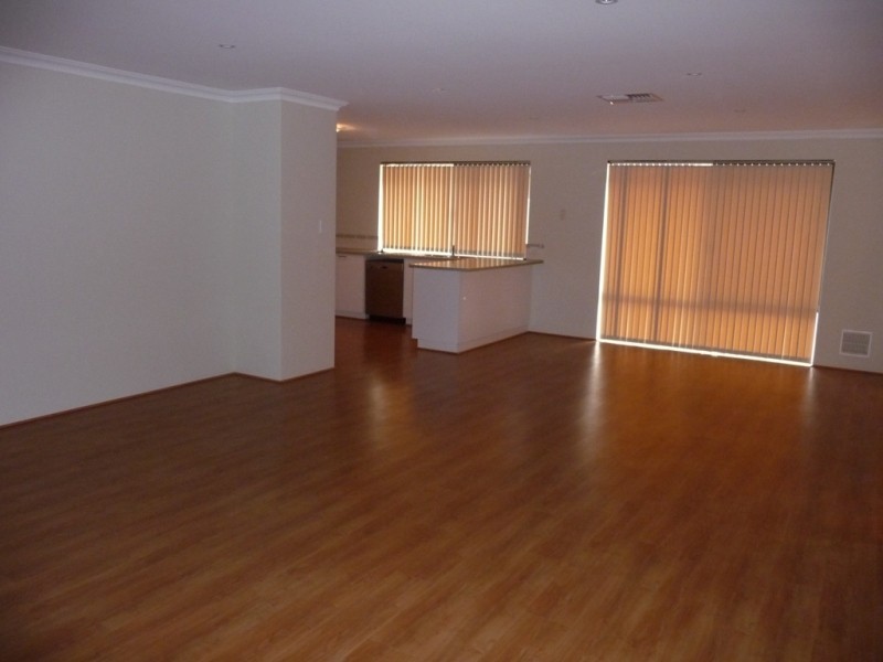 18 L’Esterel Way, Port Kennedy WA 6172