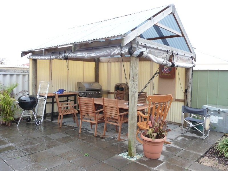 25 Grenadier Court, Warnbro WA 6169