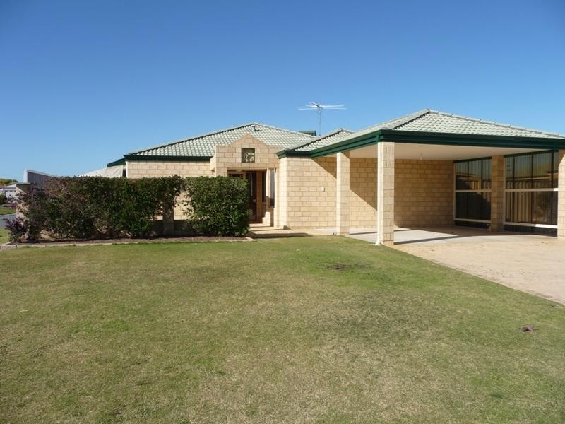 7 Zedora Loop, Port Kennedy WA 6172