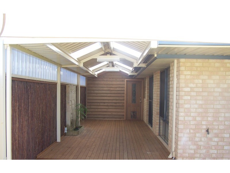 19 Riaza Parkway, Port Kennedy WA 6172