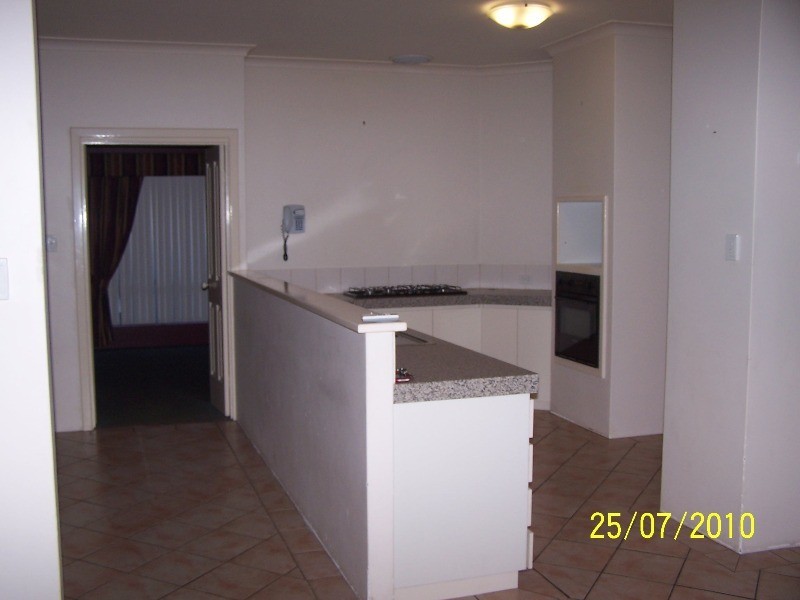 8 Caranja Court, Warnbro WA 6169