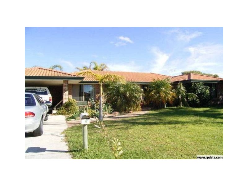 4 Carmody Road, Waikiki WA 6169